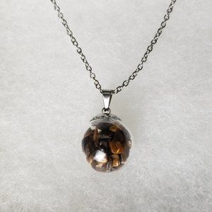 2/20$ Little gemstone filled bubble necklace tiger eye